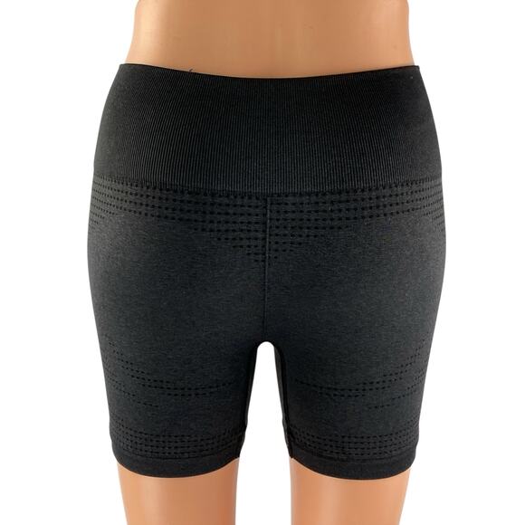 Gymshark Womens Black Mid Rise Yoga Workout Running Athletic Biker Shorts Size S - Picture 2 of 3